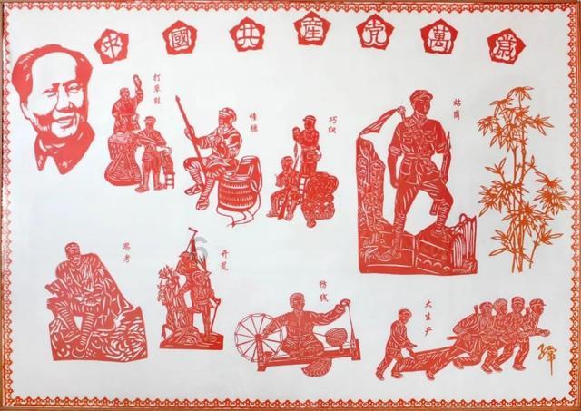 4岁哥哥照顾二胎妹妹，怕妹妹摔腿软了也不松手，妈妈看了太心疼